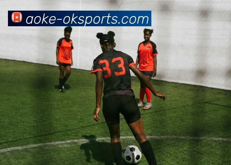 中国女足2比1逆转朝鲜队以小组头名出线王霜胜利是全队两年努力的释放